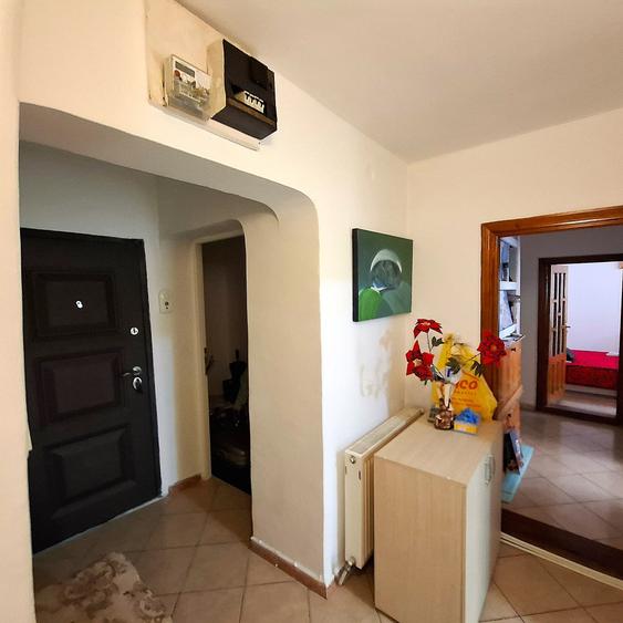 De vanzare apartament cu 4 camere , etaj 2 - 7