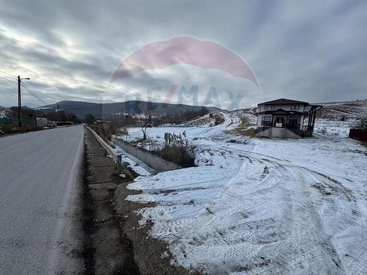 Casa  si  teren zona Balaurul - 47