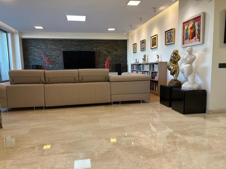 Vand Penthouse de lux cu garaj - 1