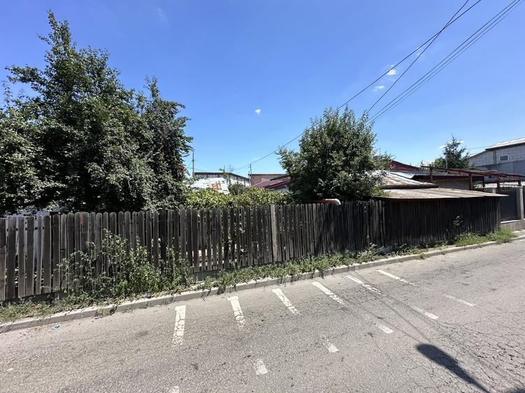 Rahova, Sos Alexandriei, Dr. Luptatorilor Antifascisti, casa batraneasca - 11