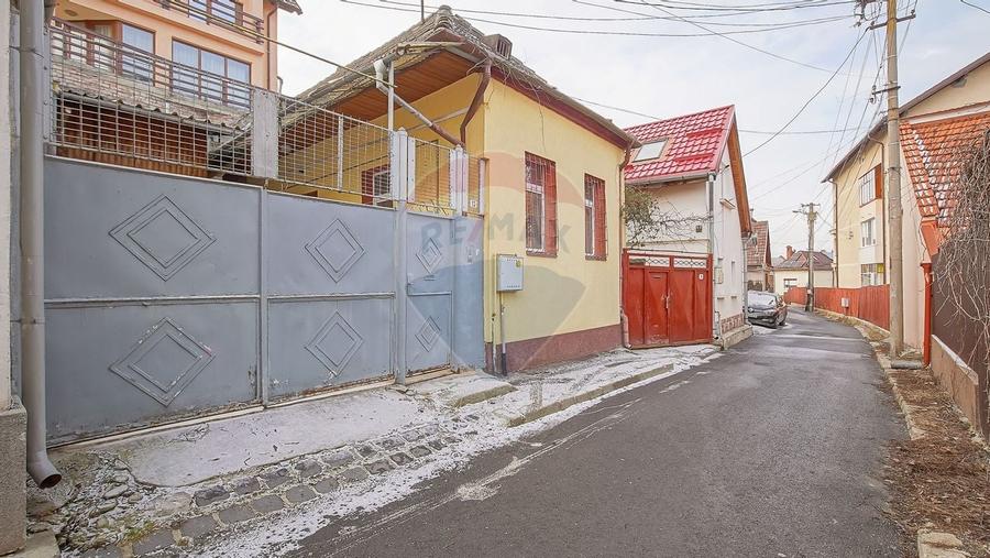 Casa de renovat de vanzare, Str. Dealu Cetatii, Comision 0% - 2