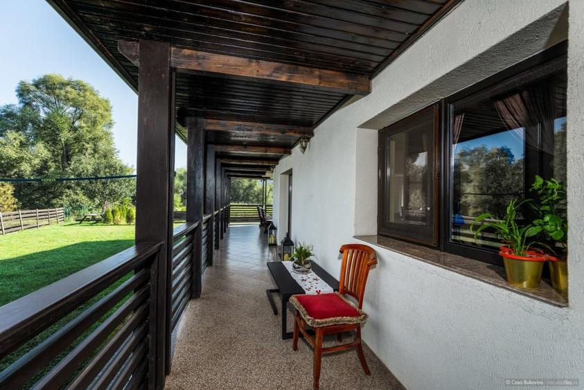 Casa de vacanta sau locuinta - 5 camere, 5 bai, 1300mp, langa Gura Humorului - 42