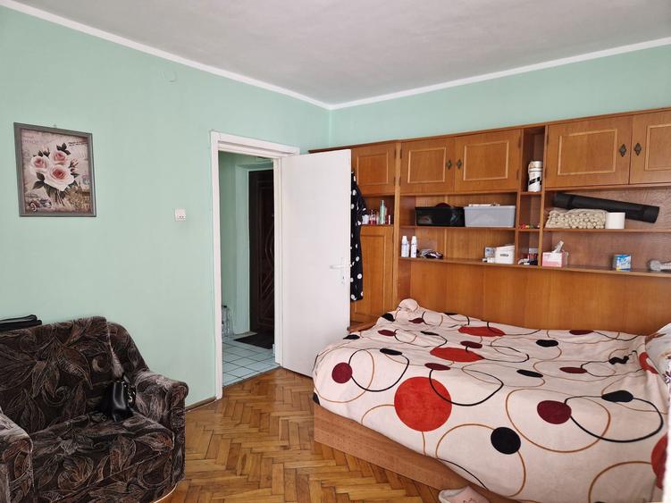 Particular, vand garsoniera Confectii, stradal - 1