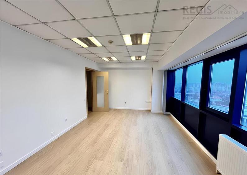 Etaje Renovate in Centrul Civic pentru Birouri de Inchiriat - 5