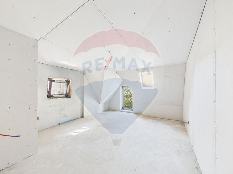 Casa NOUA P+M,  110 mp, 4 camere, la 5 min de metrou Stefan cel Mare - 15