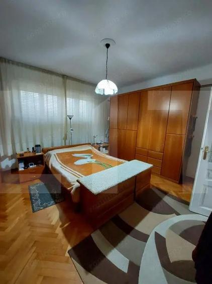 Casa de vanzare, zona Gradi?te - 12