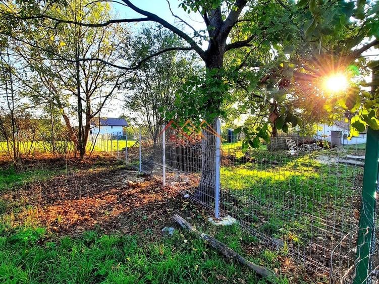 Teren Intravilan, central, perfect plat, 1212 m2, 38 euro m2 - 1