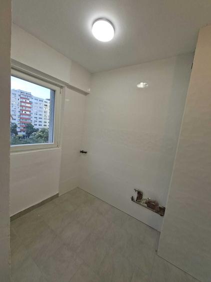 Garsoniera in bloc de apartamentele Petre Ispirescu str. Barca et 5/10 - 2
