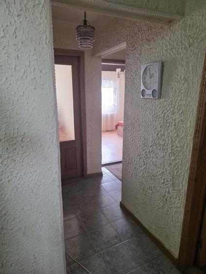 De închiriat apartament 4 camere DC - 10