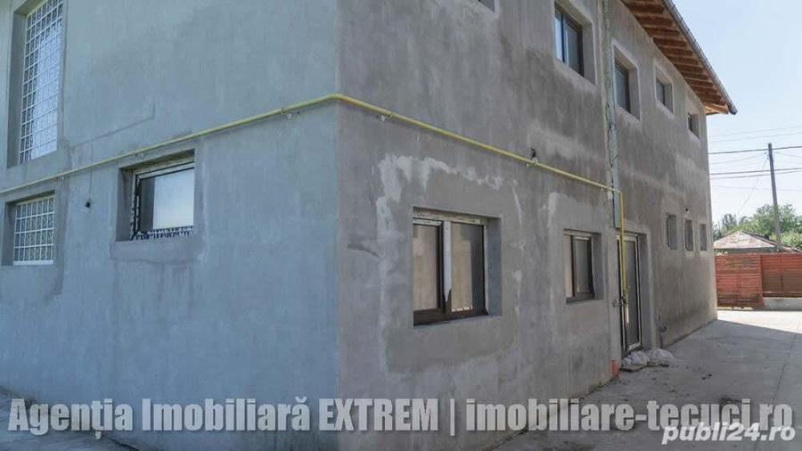 Casa cu 8 camere ?i 800 mp curte, la ro?u, in Tecuci - 17