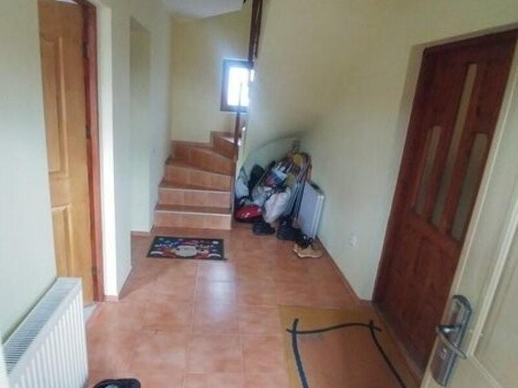 Comarnic vila  2010 P+1+pod,mobilata,utilata, teren 1811mp imprejmuit - 3