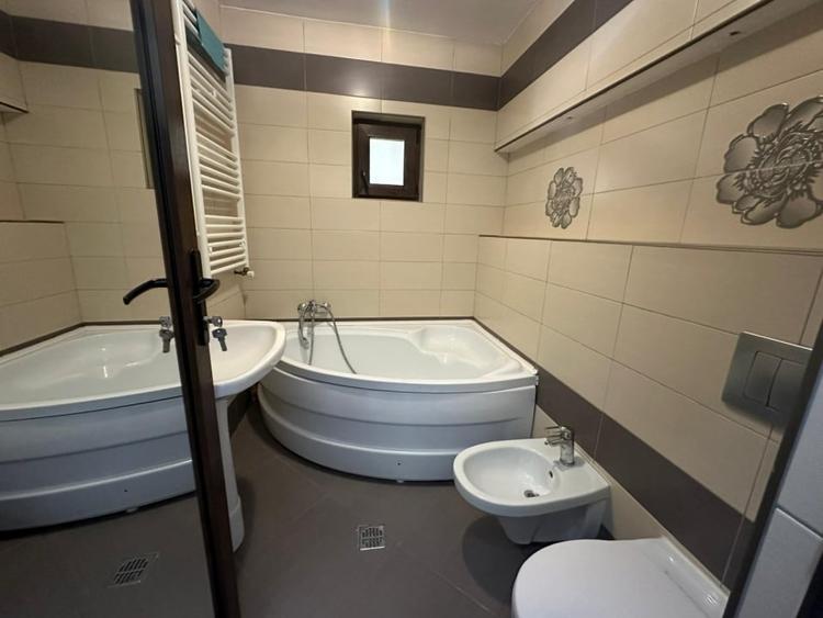 Apartament trei camere, in spatele liceului Economic - 8