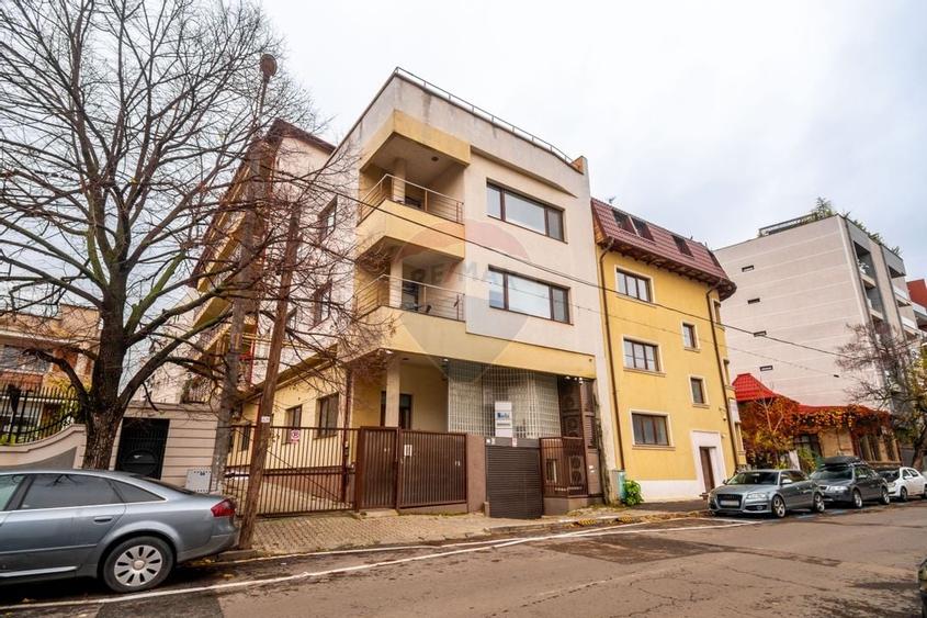 Apartament de vanzare 3 camere 112 mp Marriott 13 Septembrie bloc 2007 - 18