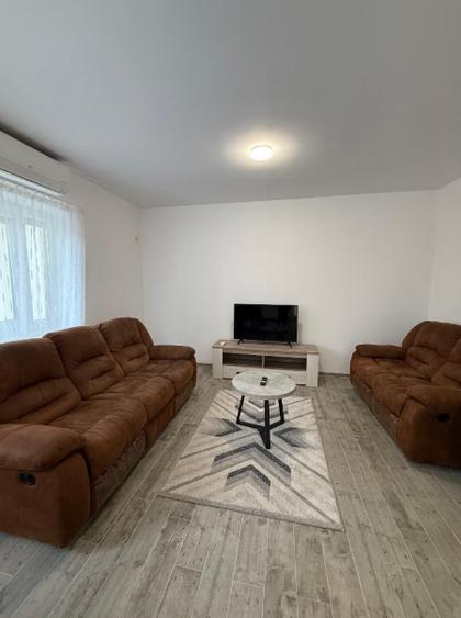 De vanzare Apartament 3 camere, Bloc Tip Vila, zona Ultracentrala. - 1