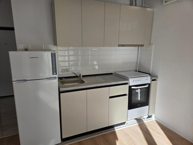 Garsoniera utilata,mobilata ,totul nou ,prima inchiriere ,str Oituz nr 71 - 5