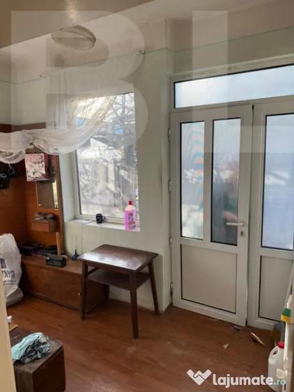 Casa de vanzare, cu 3 camere, doua bucatarii+teren in Simeri - 9