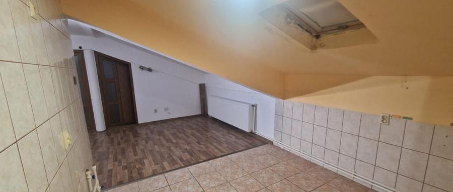 Apartament 3 camere decomandat Aleea 1 ?imnic, mansard? - 6