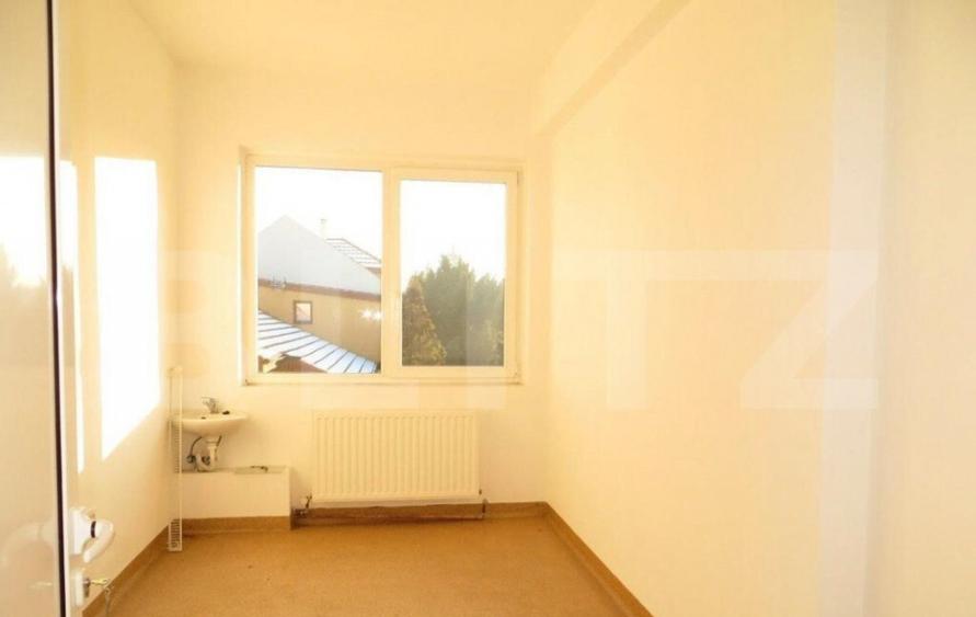 Casa de vanzare , anterior clinica medicala , 1174mp, 30 cam - 9