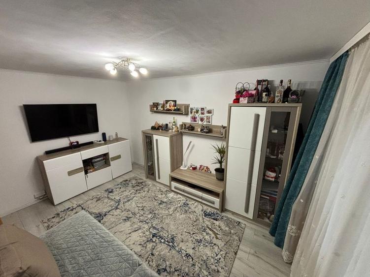 Vand apartament cu doua camere - 7