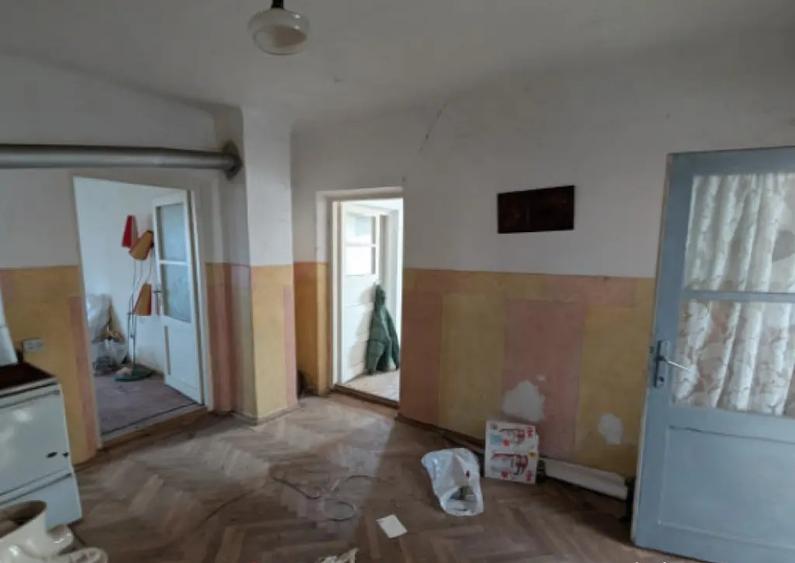 Casa la strada principala Hemeius, 615m teren - 2