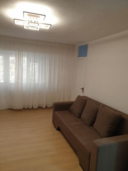 Inchiriez garsoniera Crangasi - 2