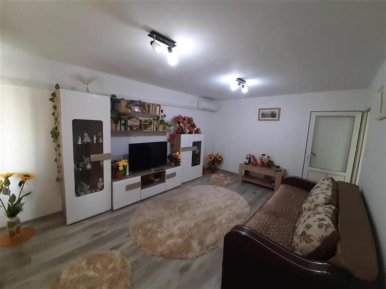 Apartament 2 camere zona Pelican Tulcea - 1