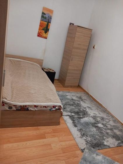 Camera la curte de inchiriat - 2