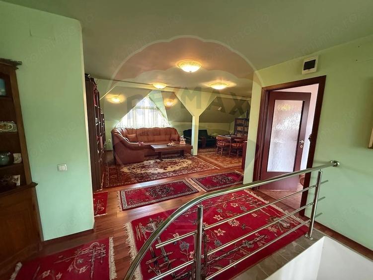 Casă cu 5 camere cu Teren 224 Mp în Ultracentral
