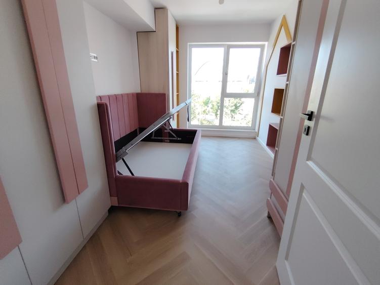 Apartament cu 3 camere decomandat în Cug