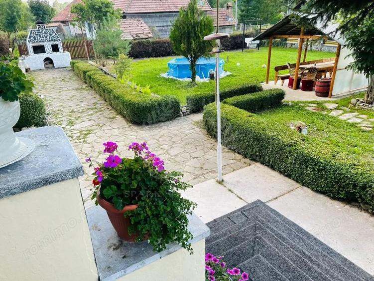 PENSIUNE //VALEA DOFTANEI - 2