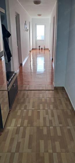 Vanzare casa la curte - 8