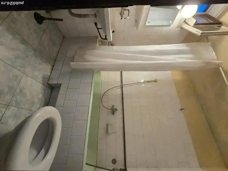 casa de vanzare la ?ara,cu 5 dormitoare - 3