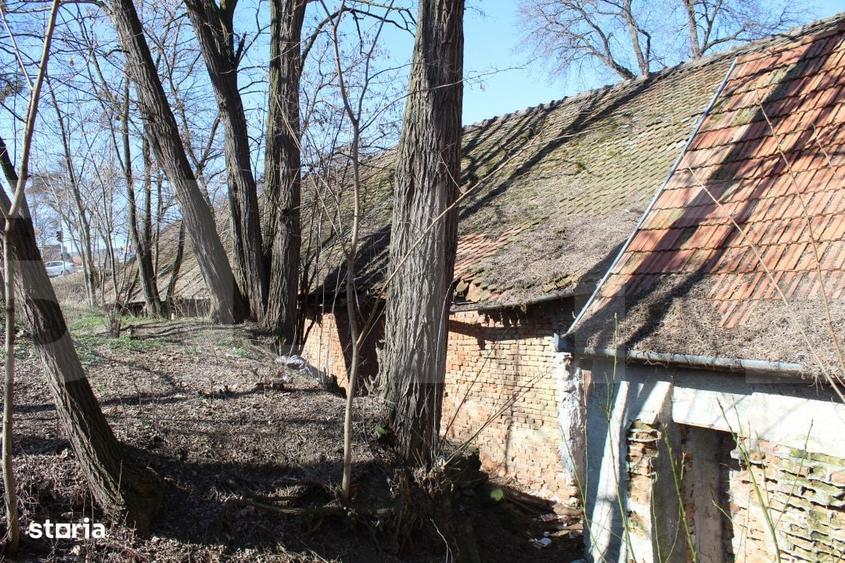 Teren central 1.657 mp cu potential investitional - 3