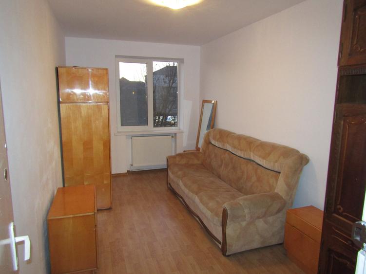 Apartament doua camere, semidecomandate, str. Aleea Petuniei, - 1