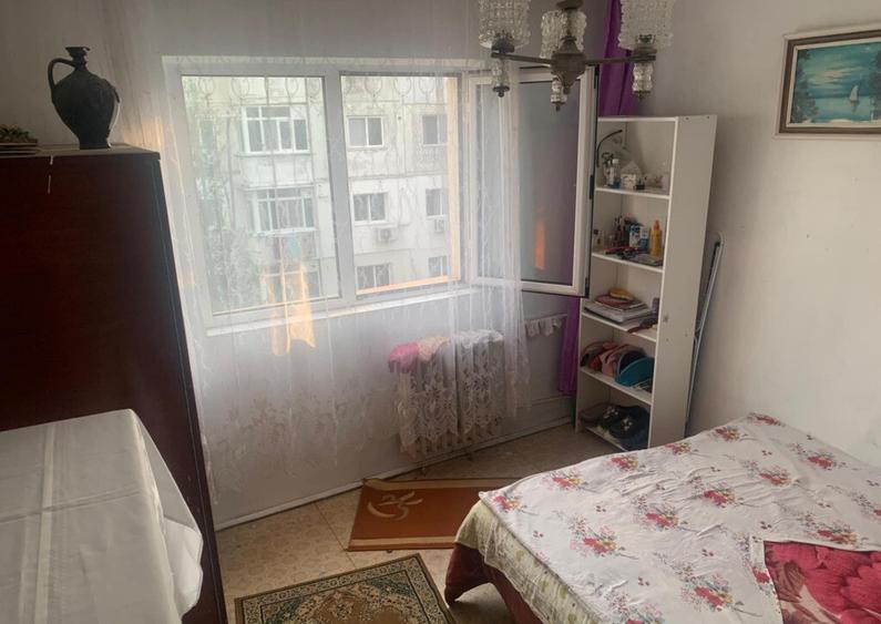 Apartament 3 camere decomandat etaj 3/4 Nicolina 1 - 6