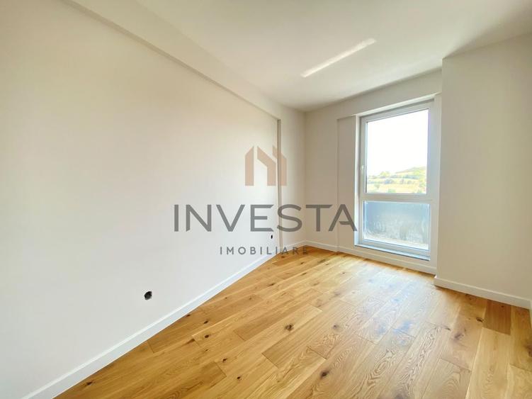 Apartament cu 3 camere semidecomandat în Someșeni