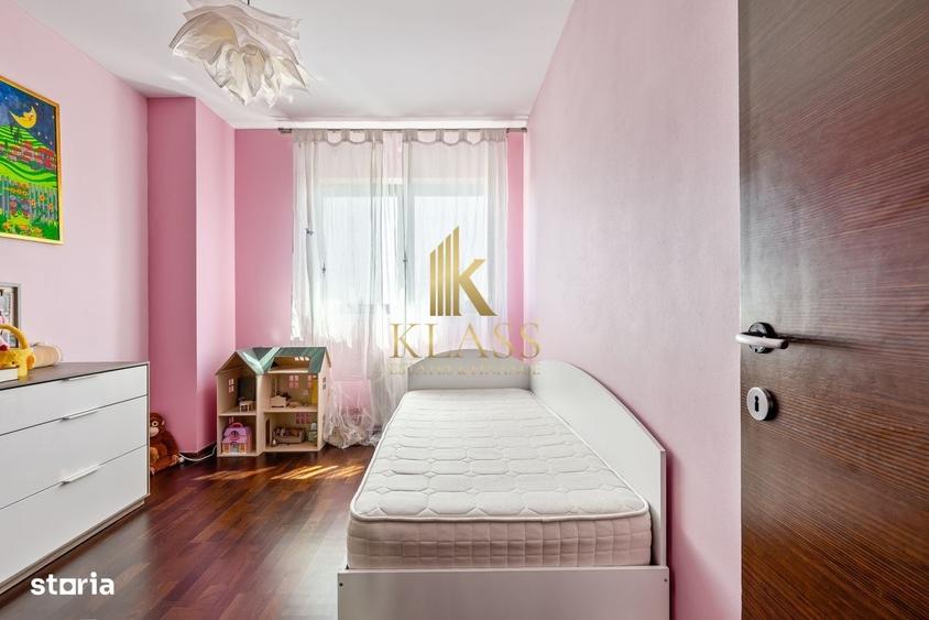 Apartament cu 3 camere decomandat, mobilat în P-ța Victoriei
