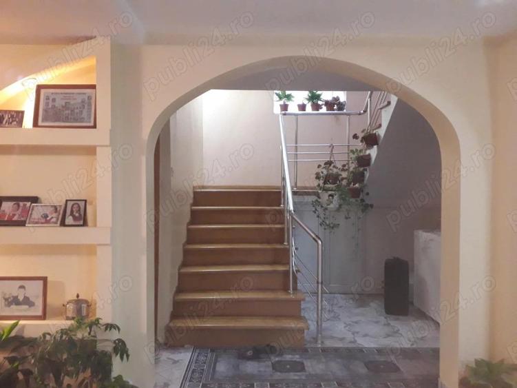 Casa Vila ( D + P + E ) - Zona Sfantul Ilie - intrare - 4