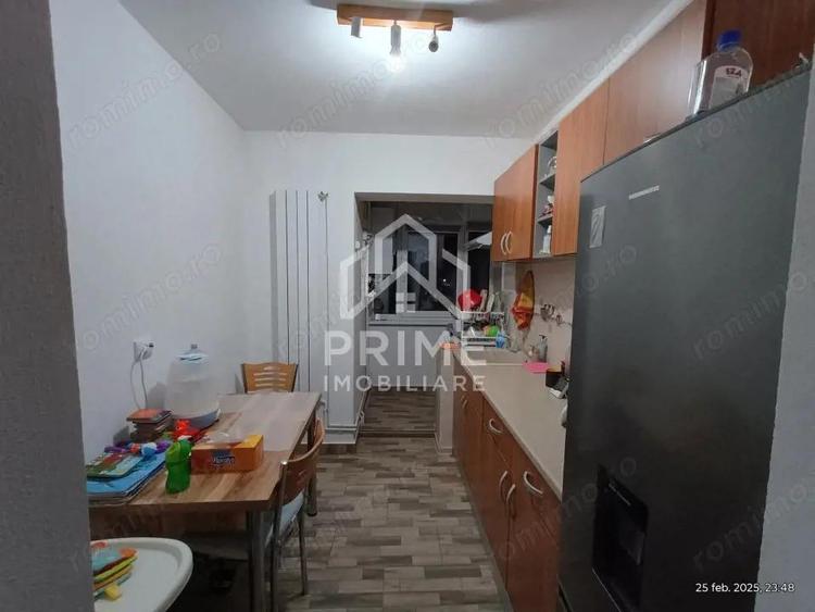 DE VANZARE - Aparatament cu 3 camere, 60 mp, etaj 3/4 - CUGIR - 4