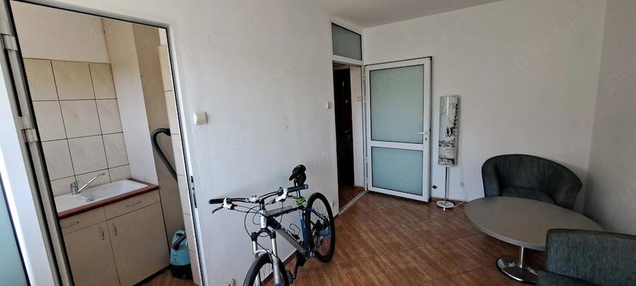Garsonieră semidecomandată în P-ța Alba Iulia