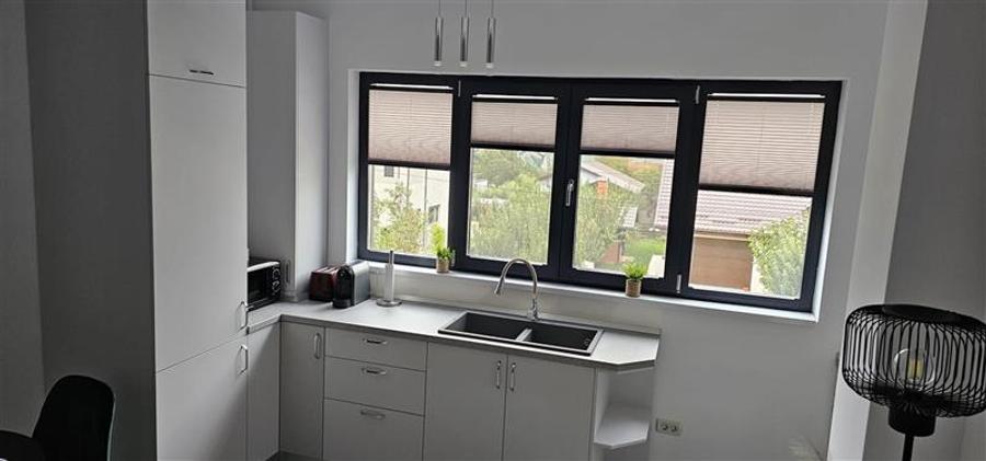 Apartament cu 2 camere decomandat, mobilat în Aeroport