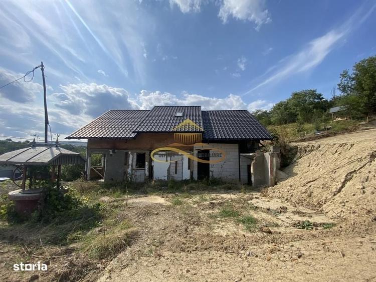Casă cu 4 camere în Central