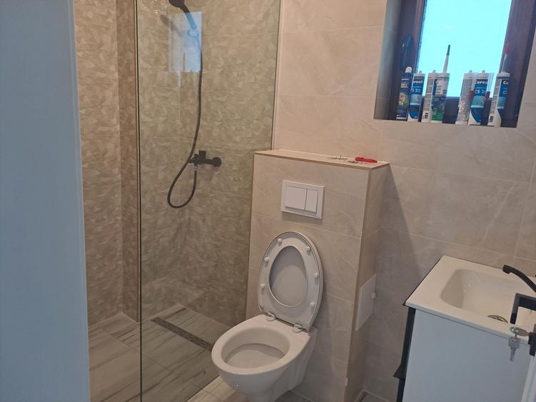 Casă cu 4 camere în Pantelimon