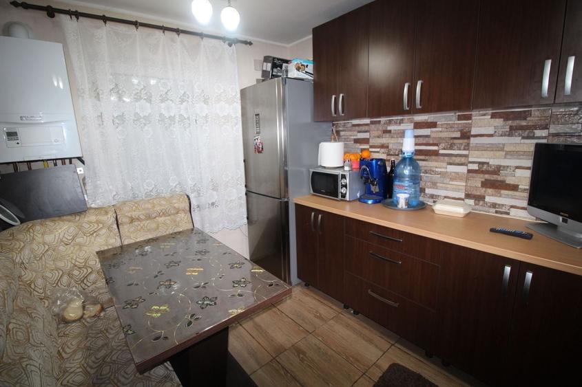 Casă individuală cu 3 camere cu Canalizare în Mehala