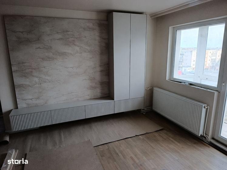 Apartament cu 4 camere decomandat în Micălaca