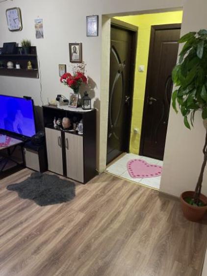 Apartament cu 2 camere semidecomandat în Ferentari