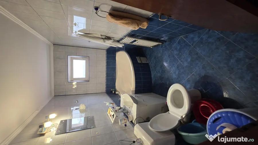 Apartament cu 3 camere decomandat, mobilat în Noua