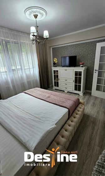 Apartament cu 4 camere decomandat în Tătărași