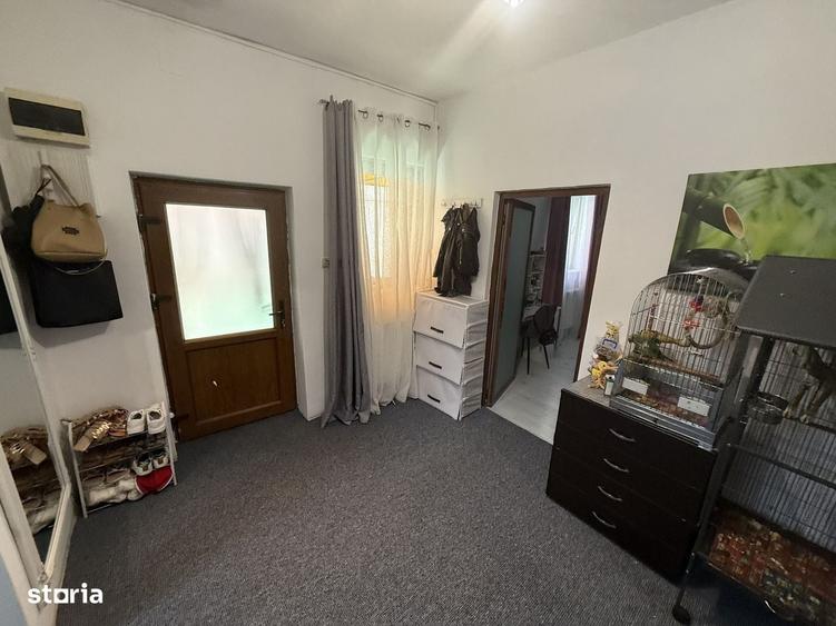 Casă cu 3 camere în Capitol