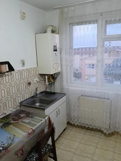 Apartament cu 2 camere semidecomandat în Fălticeni